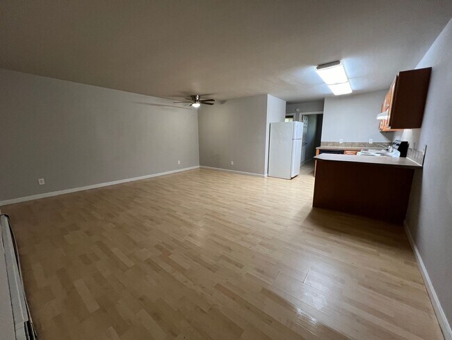 Foto del edificio - 316 E Brookside St