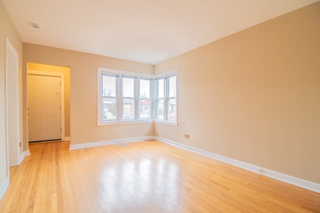 Building Photo - 12123 S Lafayette Ave