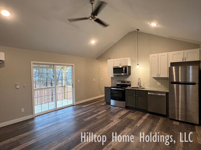Foto del edificio - 62 Hilltop Rd