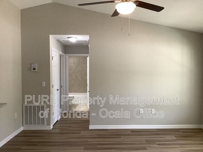 Foto del edificio - 6 Oak Cir Ln