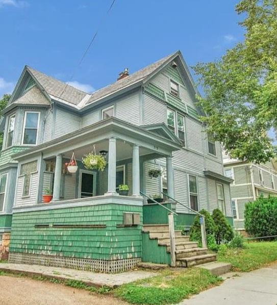 Building Photo - 235 S Winooski Ave