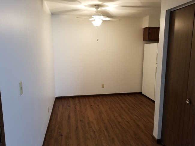 Foto del edificio - 1200 W Lawrence Ave