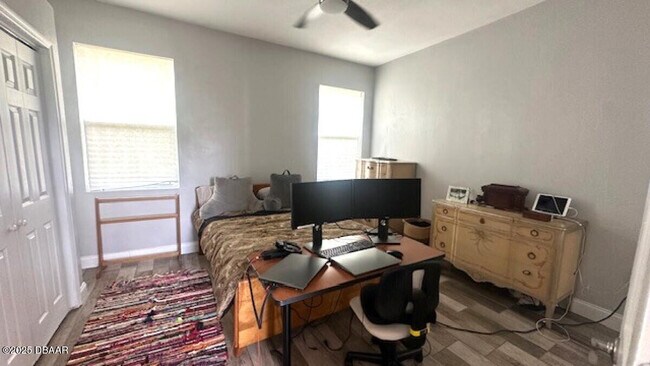 Foto del edificio - 2714 Dach Ave