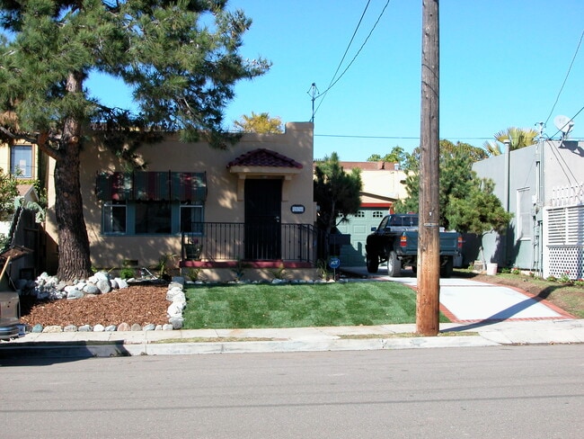 Foto del edificio - 2536 Dwight St