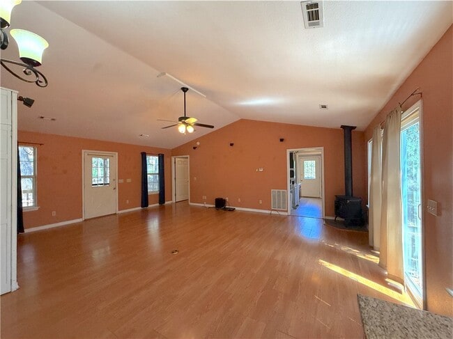 Building Photo - 28 Hickory Cir