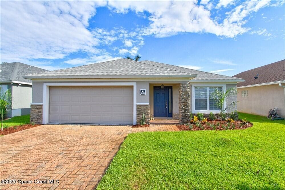 Primary Photo - 4141 Chardonnay Dr