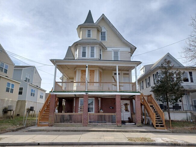 Building Photo - 400 N Indiana Ave