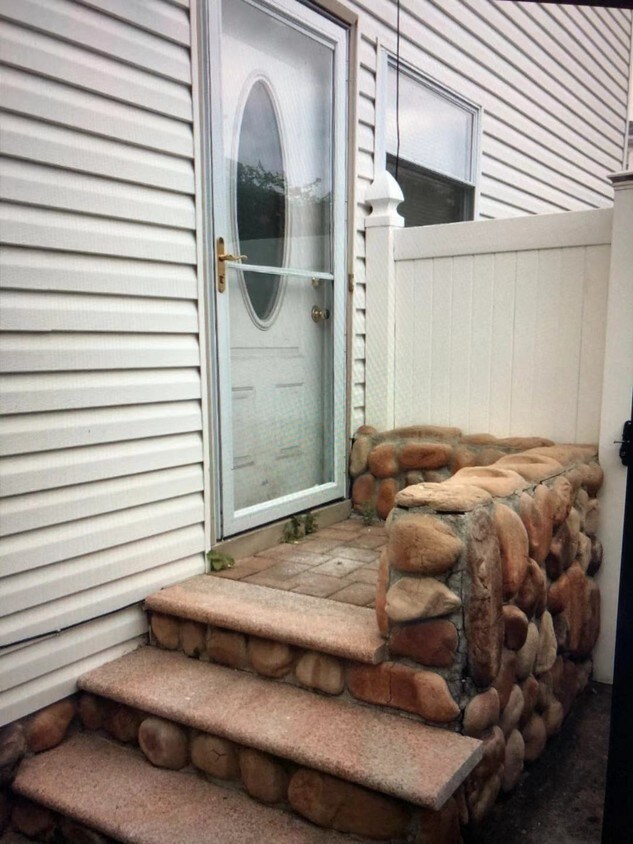 Primary Photo - 262 Woodrow Rd