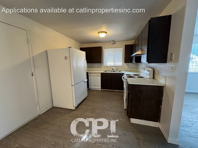 Foto del edificio - 410 Brierwood Ct SE