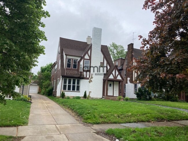 Building Photo - 3627 Lindholm Rd