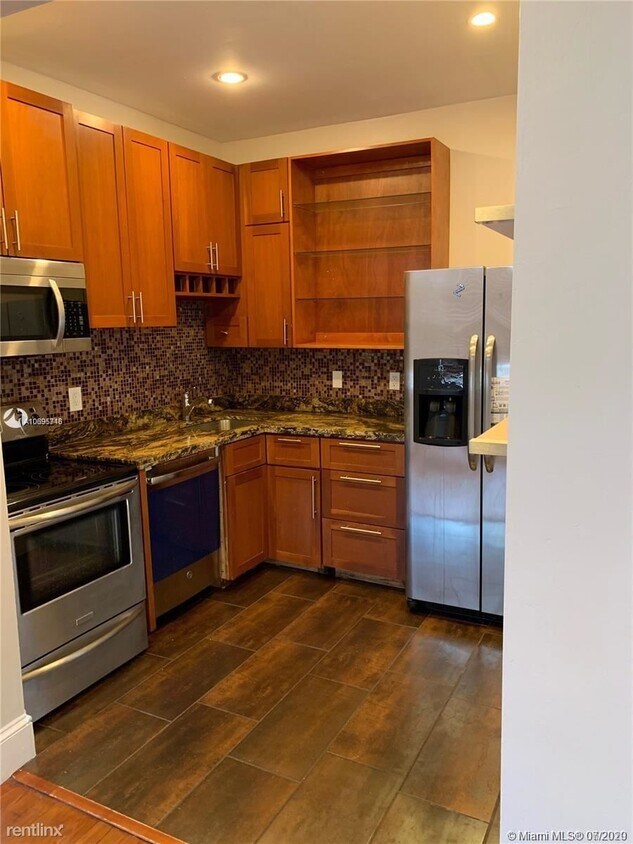 Primary Photo - 2 br, 1 bath Condo - 373 NE 125th St