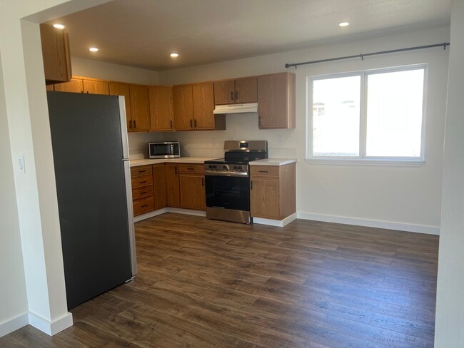 Building Photo - Helena - Quadplex