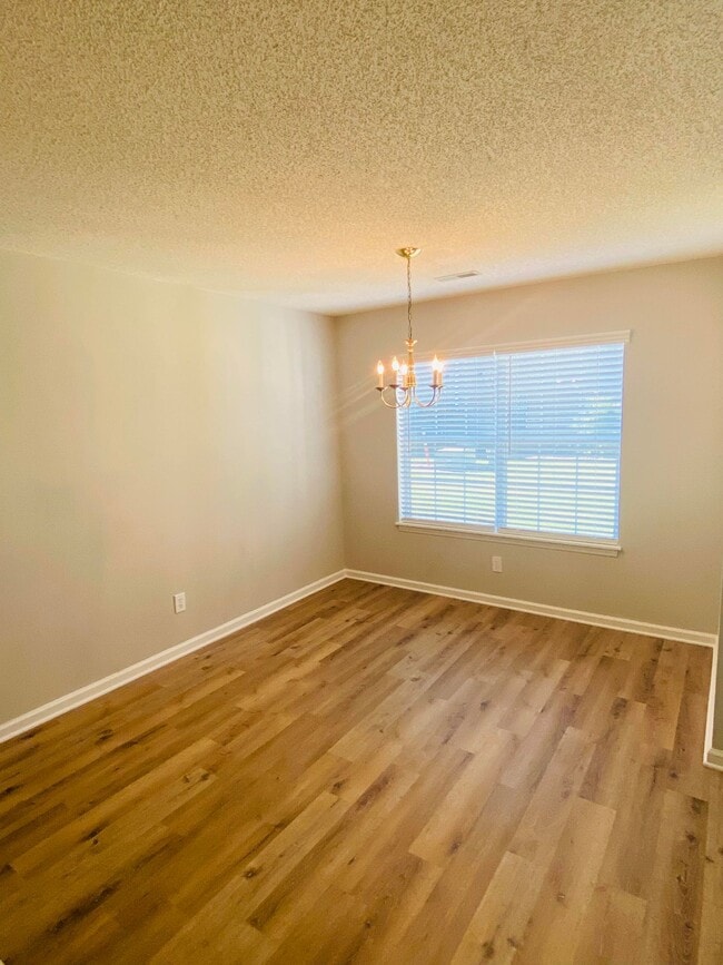 Foto del edificio - 2922 Mulberry Ln