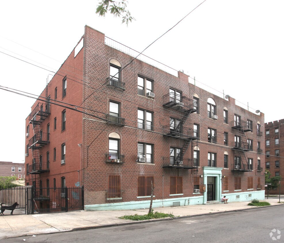 17 Van Siclen Ave, Brooklyn, NY 11207 - Apartments in Brooklyn, NY