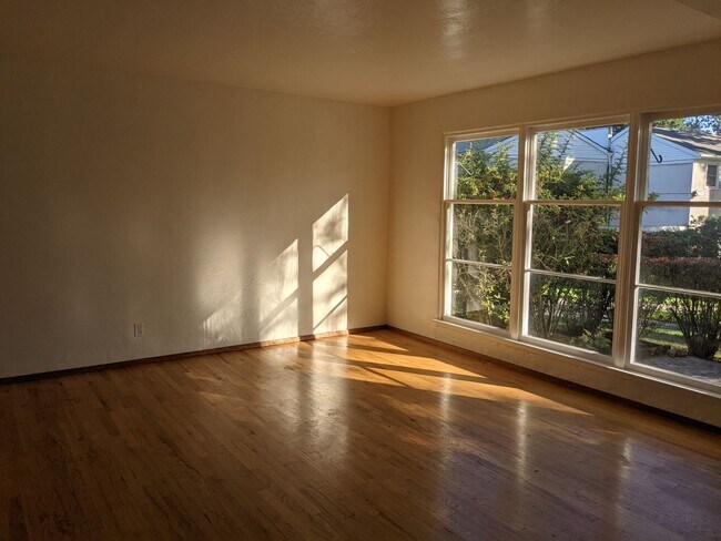 Foto del edificio - Beautiful 2 bedroom Townhome