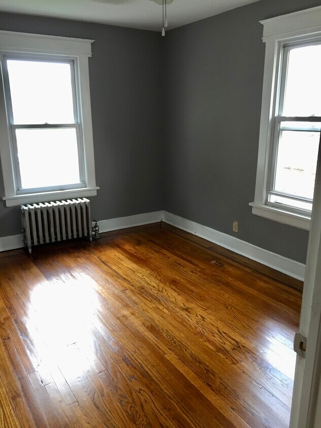 225 3rd Ave, Garwood, NJ 07027 Townhome Rentals in Garwood NJ