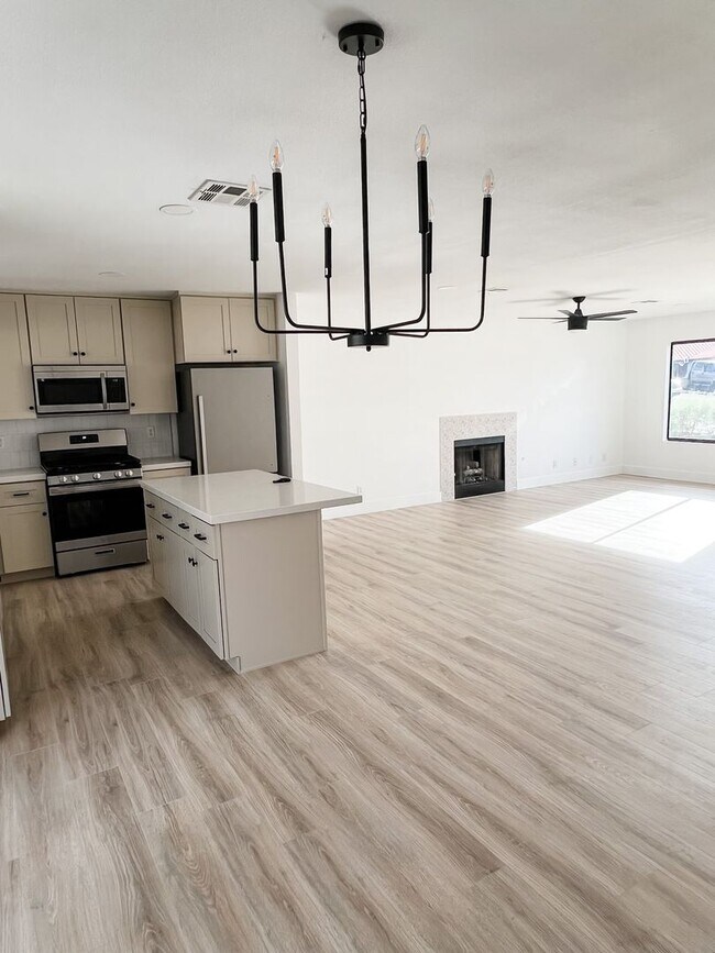 Foto del edificio - 340 Clover Glen Ct