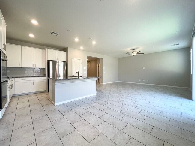 Building Photo - 385 Breve Ct