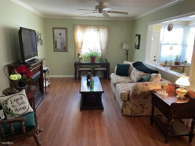 Foto del edificio - 1 br, 1 bath Condo - 1C Central St # 1C