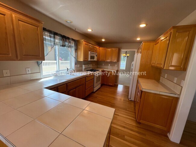 Foto del edificio - 2 bed, 2 bath townhouse near Avondale Golf Course!