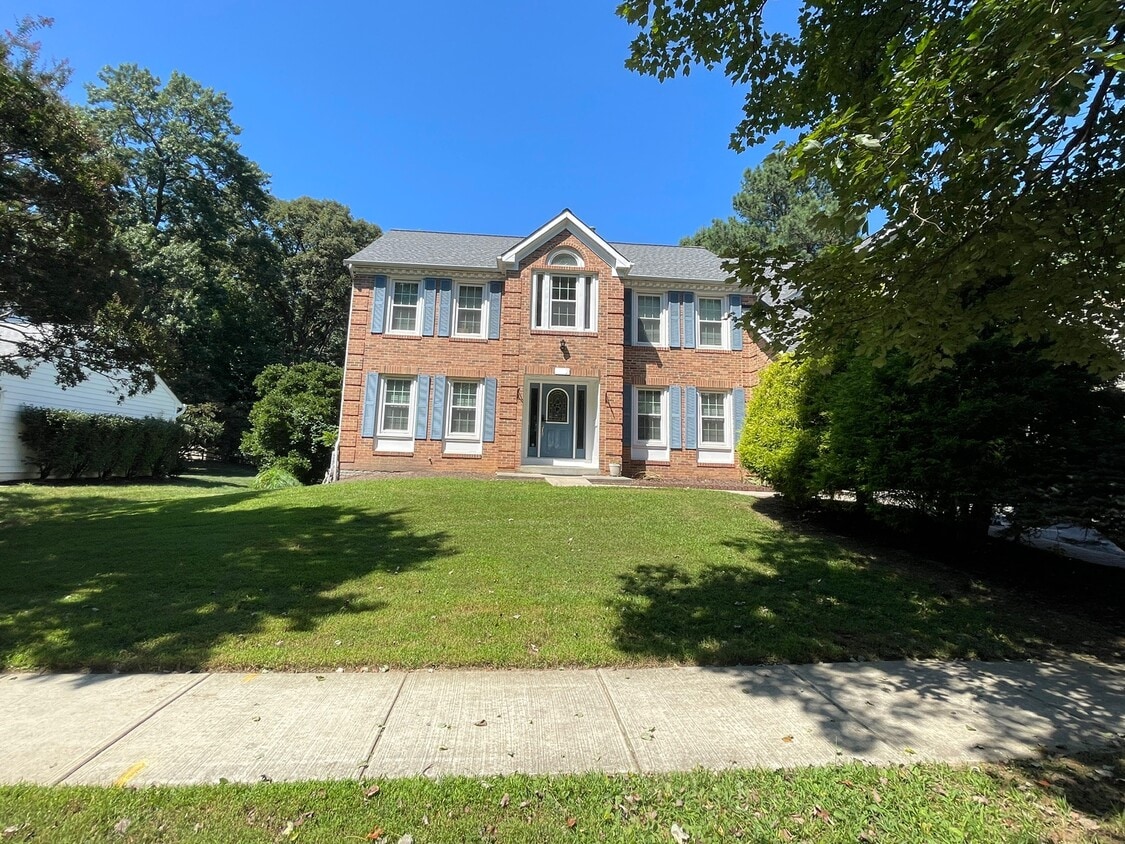 Primary Photo - 249 Amberleigh Dr