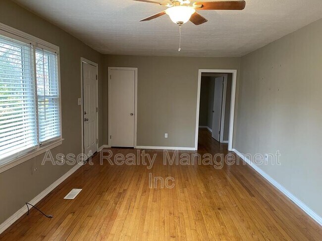 Foto del edificio - 5707 Scenic Ridge Rd