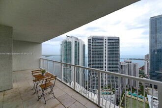 Building Photo - 1200 Brickell Bay Dr