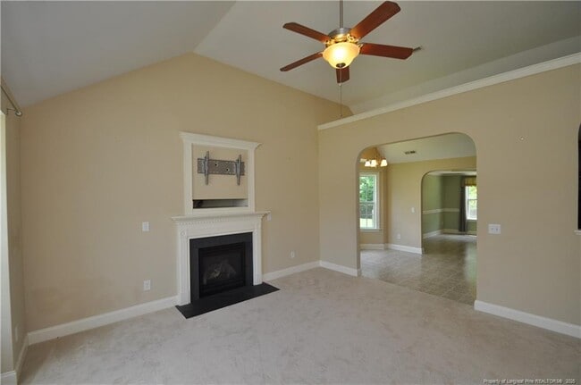 Building Photo - 409 Braxman Ln