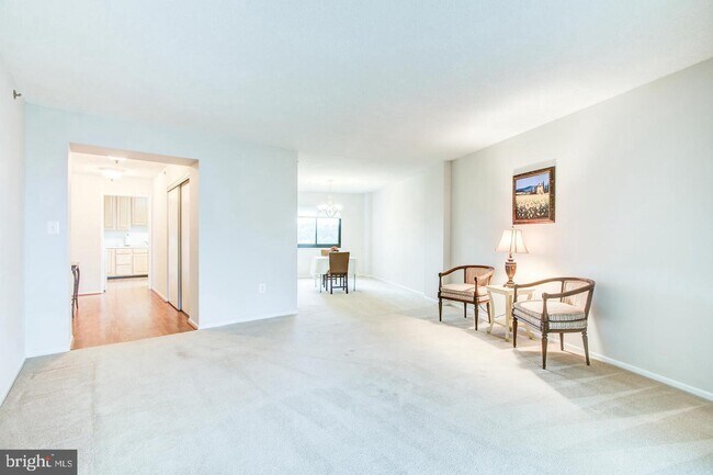 Foto del edificio - 3330 N Leisure World Blvd