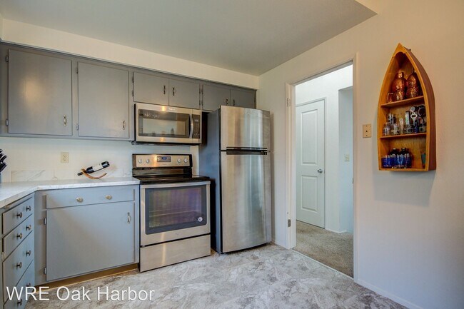 Building Photo - 4 br, 2 bath House - 168 Perry Drive