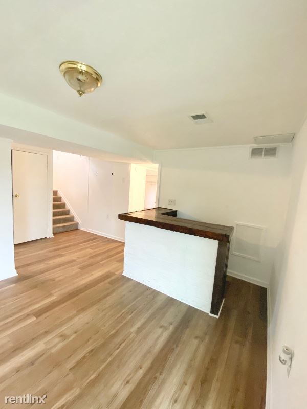 Building Photo - 4 br, 2 bath House - 231 Sycamore Rd