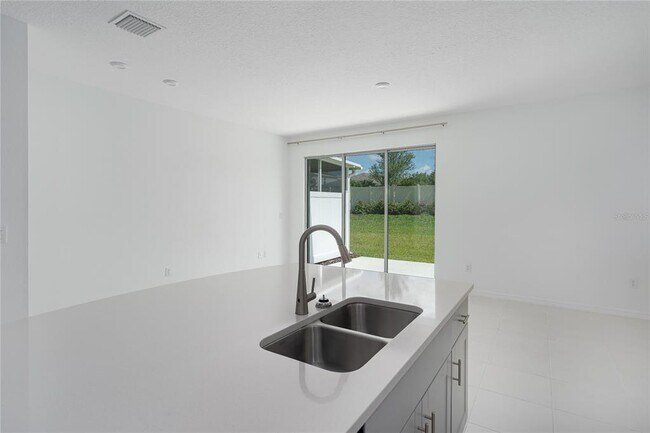 Foto del edificio - 6344 Willowside St