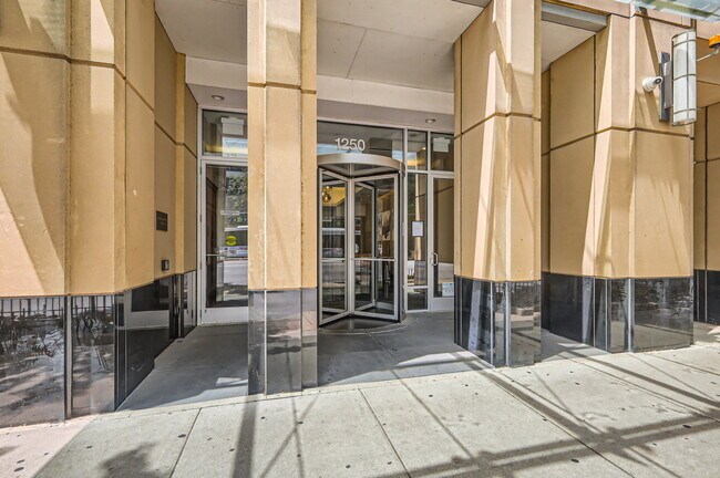 Foto del edificio - 1250 S Michigan Ave