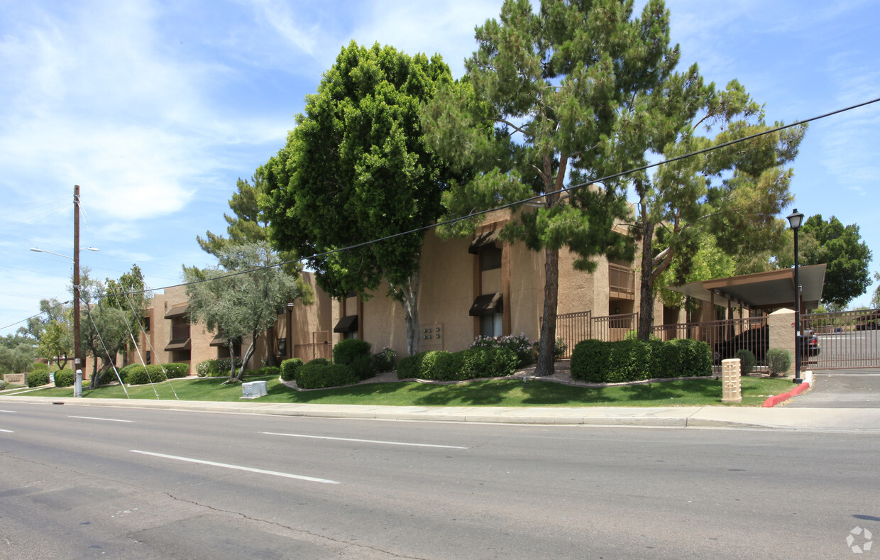 Primary Photo - Boulder Creek Apartments