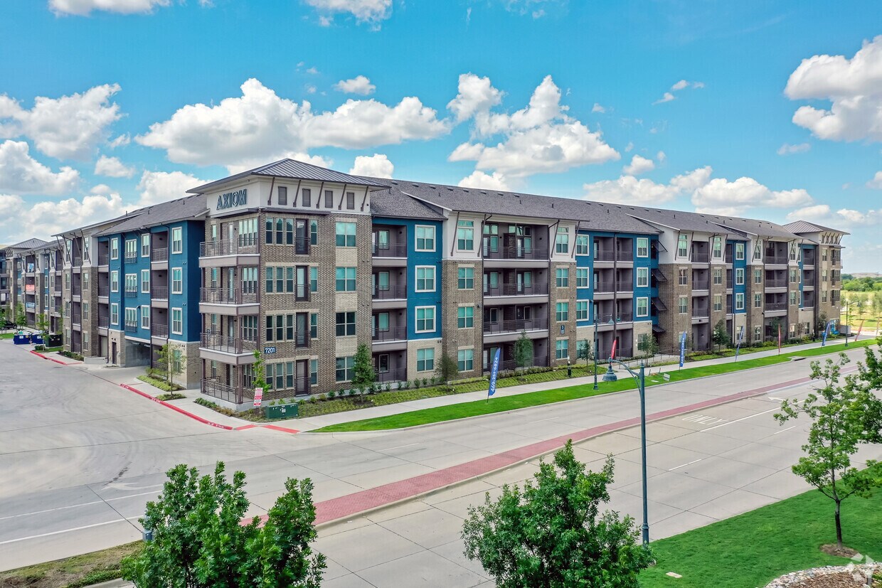 Alma Hub 121 Apartments in McKinney, TX