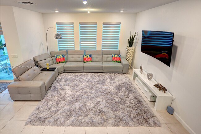 Foto del edificio - 3274 Dunning Dr