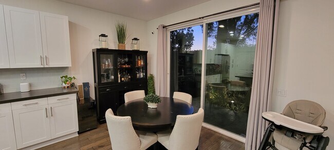 Foto del edificio - 10531 Sausalito Ct