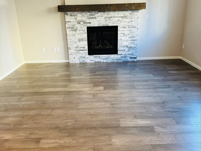 Building Photo - 5 Bedroom Single Family Home in Lake Stevens
