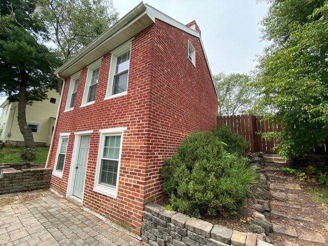 Foto del edificio - Single Family Home