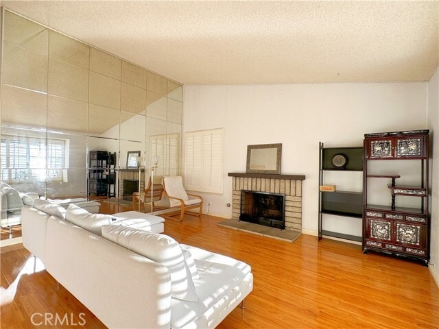 Building Photo - 8 Meadow View Dr