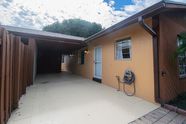 Building Photo - 2676 SE 27th Ln