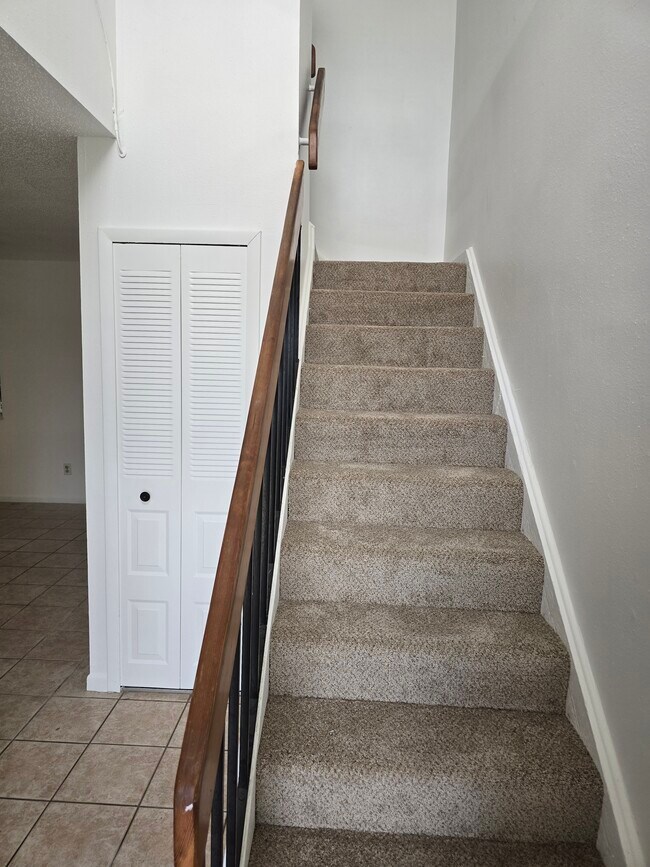 Foto del edificio - 708 SE 12th Ct