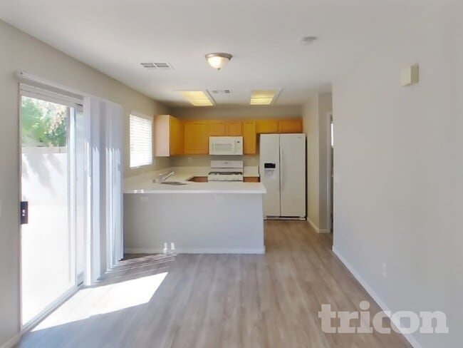 Foto del edificio - 7900 Hornbeam Ct