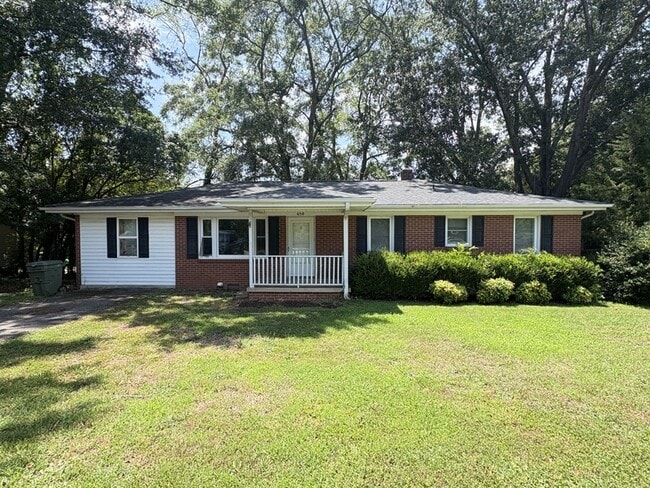Photo - 650 Berkeley Dr House