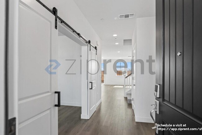 Foto del edificio - 384 Gold Coast Rd