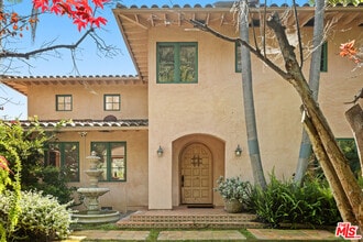 Building Photo - 16820 Sunset Blvd