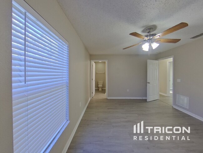 Foto del edificio - 938 Millenbeck Ave