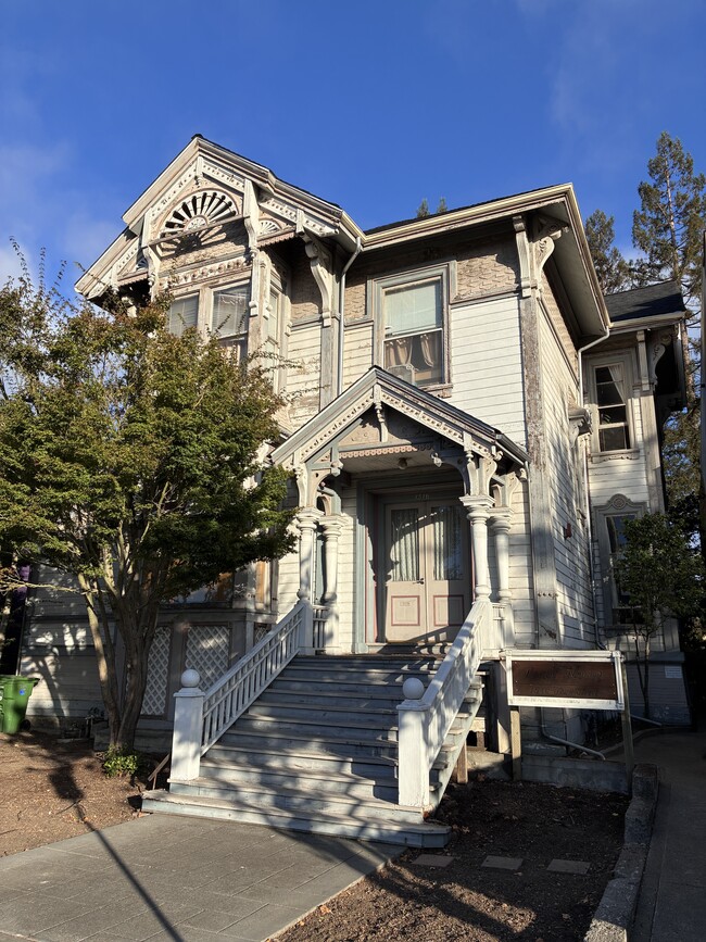 Building Photo - 1516 Third St