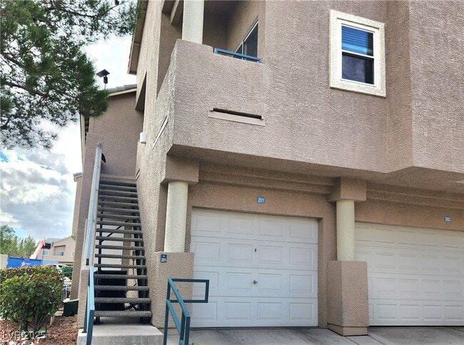 Foto del edificio - 2053 Quartz Cliff St