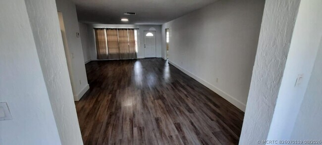Foto del edificio - 9370 SW 1st Pl